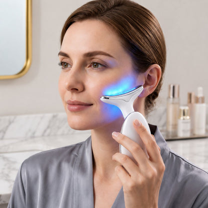 Étape 3 : masser délicatement le visage